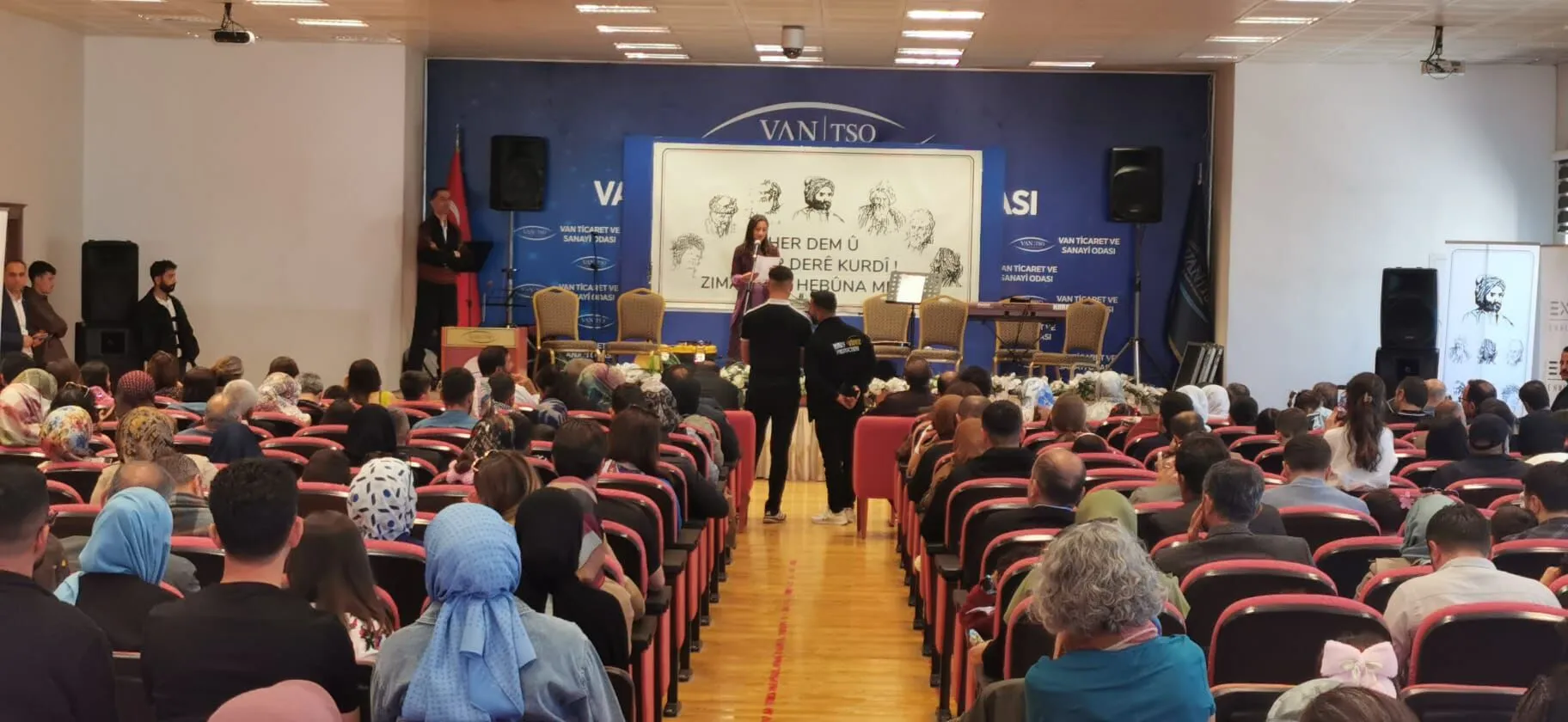 Ehmedê Xanî Enstitüsü’nden Şiir Yarışması